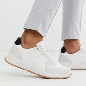 White urban sneakers size eu 40-41